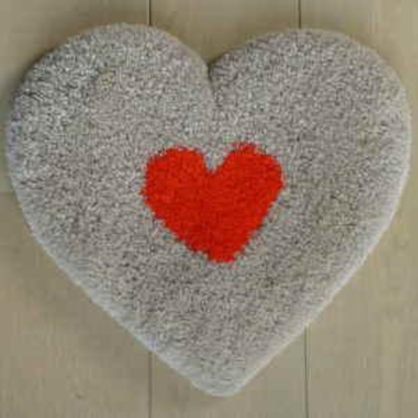 Petit tapis de décoration romantique en forme de cœur • Moment Cocooning