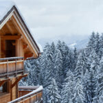 Choisir le bon luminaire pour chaque pièce de votre chalet de montagne